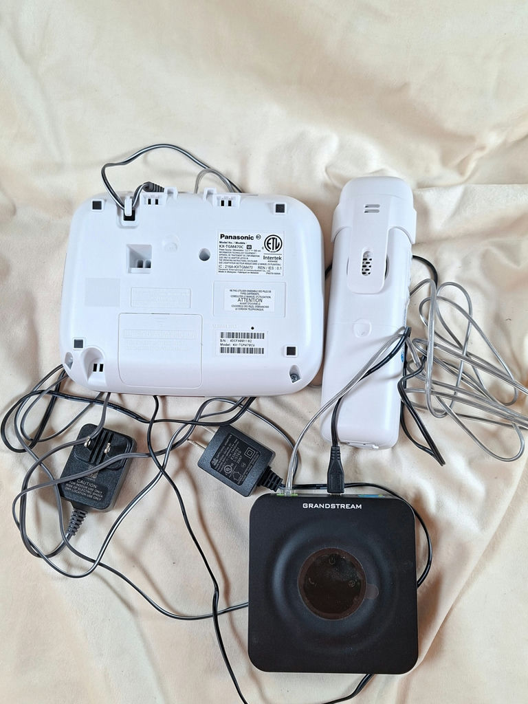 Panasonic cordless phone with base station and Grandstream device - image 5 of 5