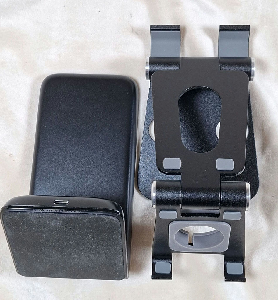 Anker Charging Dock and Adjustable Metal Phone Stand - image 3 of 5