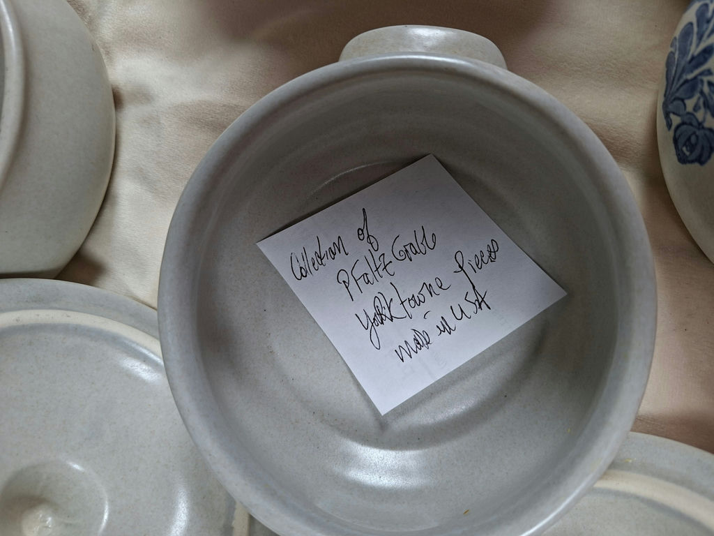 Collection of Vintage Pfaltz Graff Yorktowne blue floral stoneware set with lids - image 9 of 9