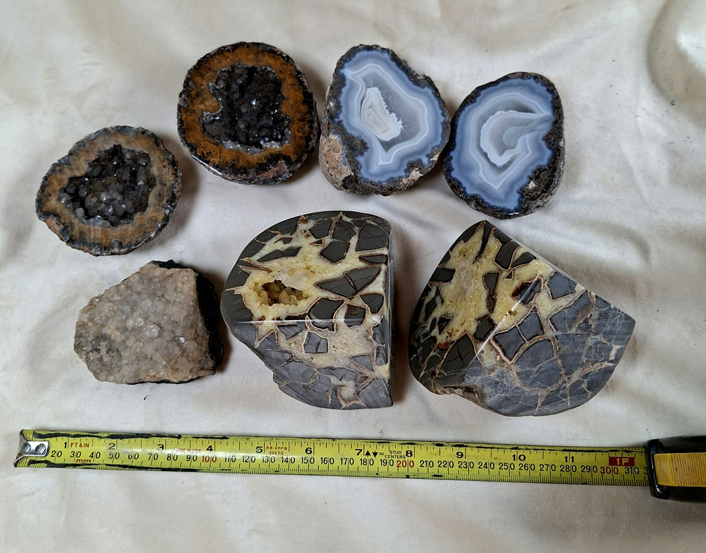 Collection of Geode, Agate, and Polished Stone Specimens - image 1 of 4