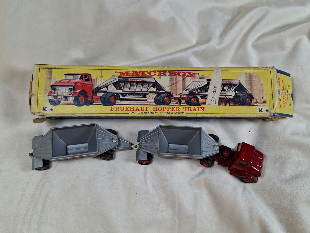 Matchbox M-4 Fruehauf Hopper Train Set with BOX! - image 2 of 6