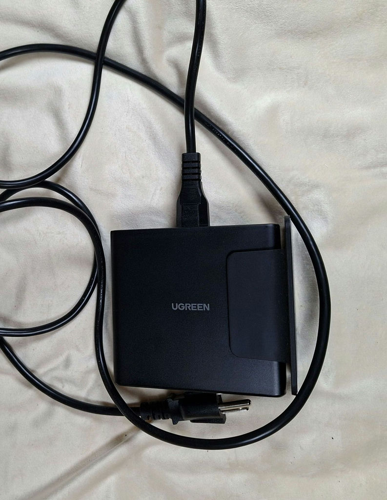 UGREEN 200W 8-Port GaN Desktop Charger - image 2 of 4