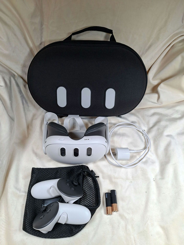Virtual Reality Headset with Controllers and Accessories - image 1 of 4