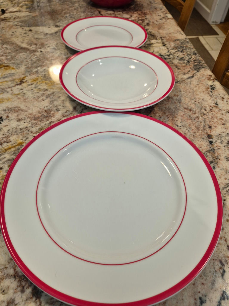 William Sonoma white ceramic plates with red rims - image 1 of 3
