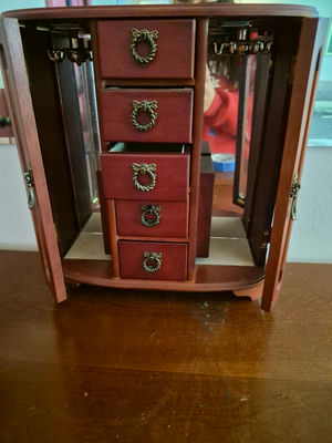 Small wooden jewelry armoire with mirrored doors and five drawers - Image 1 of 3