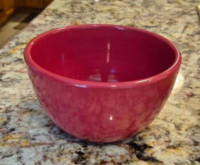 Set of ceramic bowls ((5) red and (7) yellow) - Image 1 of 3