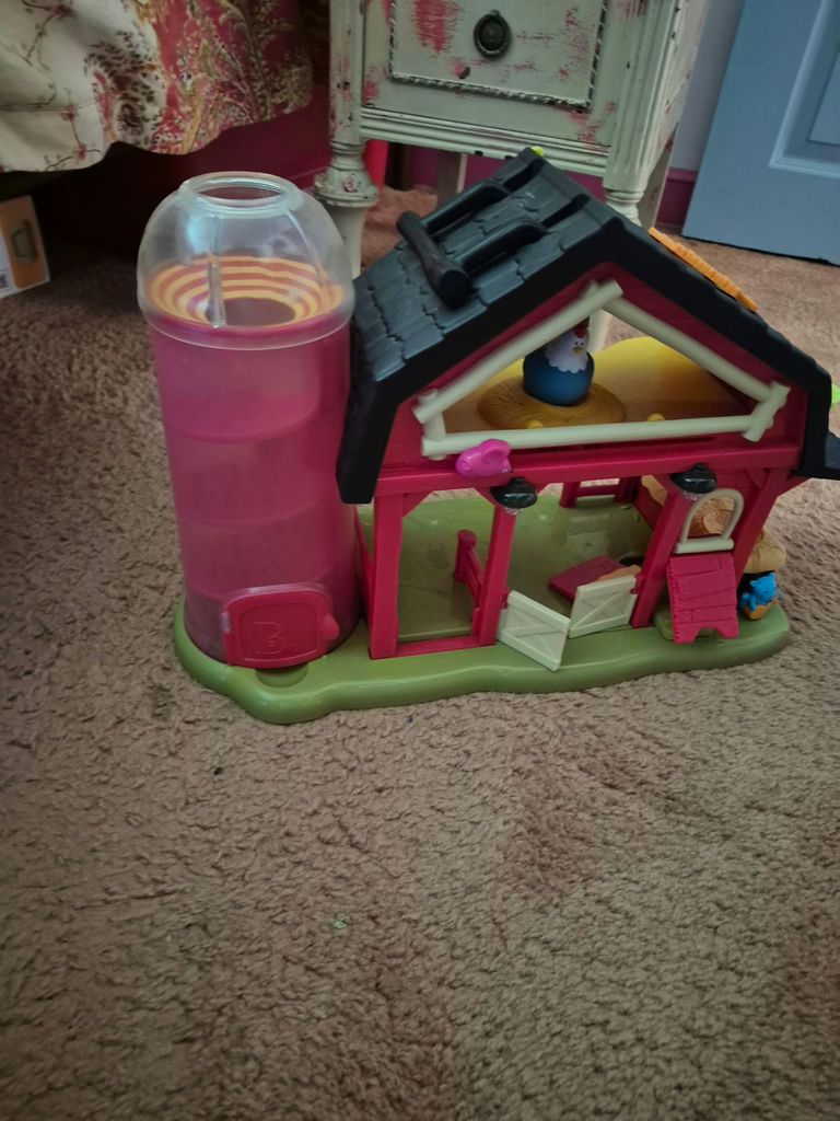 Little People playsets and accessories - image 4 of 5