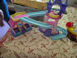 Little People playsets and accessories - thumbnail 1 of 5