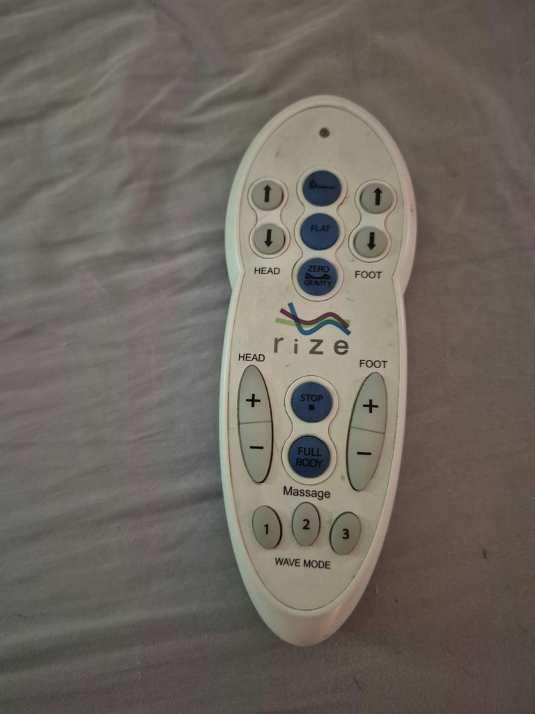 Rize adjustable king size bed - image 2 of 2