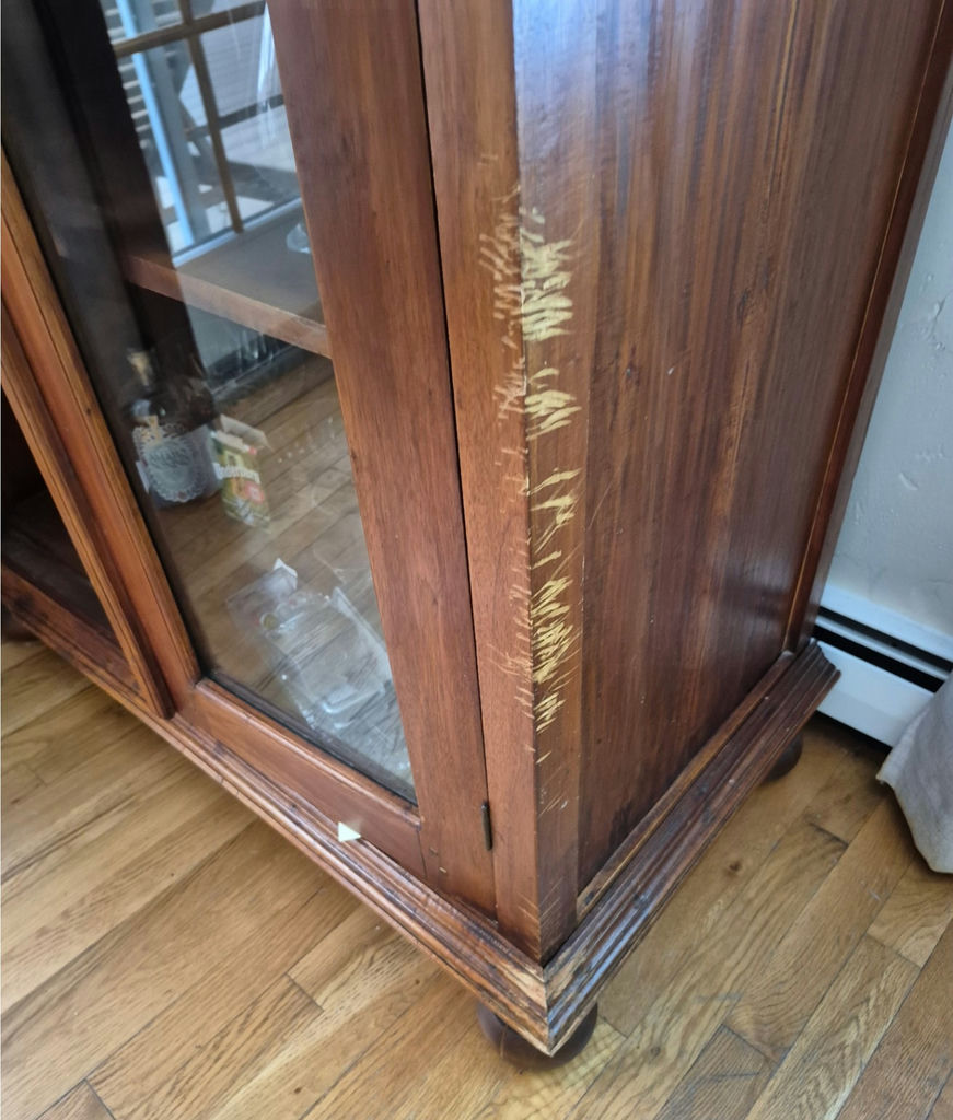 Wooden glass-door display cabinet - image 3 of 3