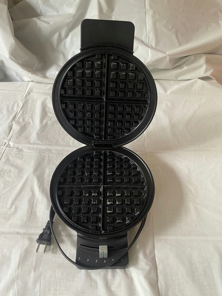 Cuisinart Waffle Maker - image 2 of 5