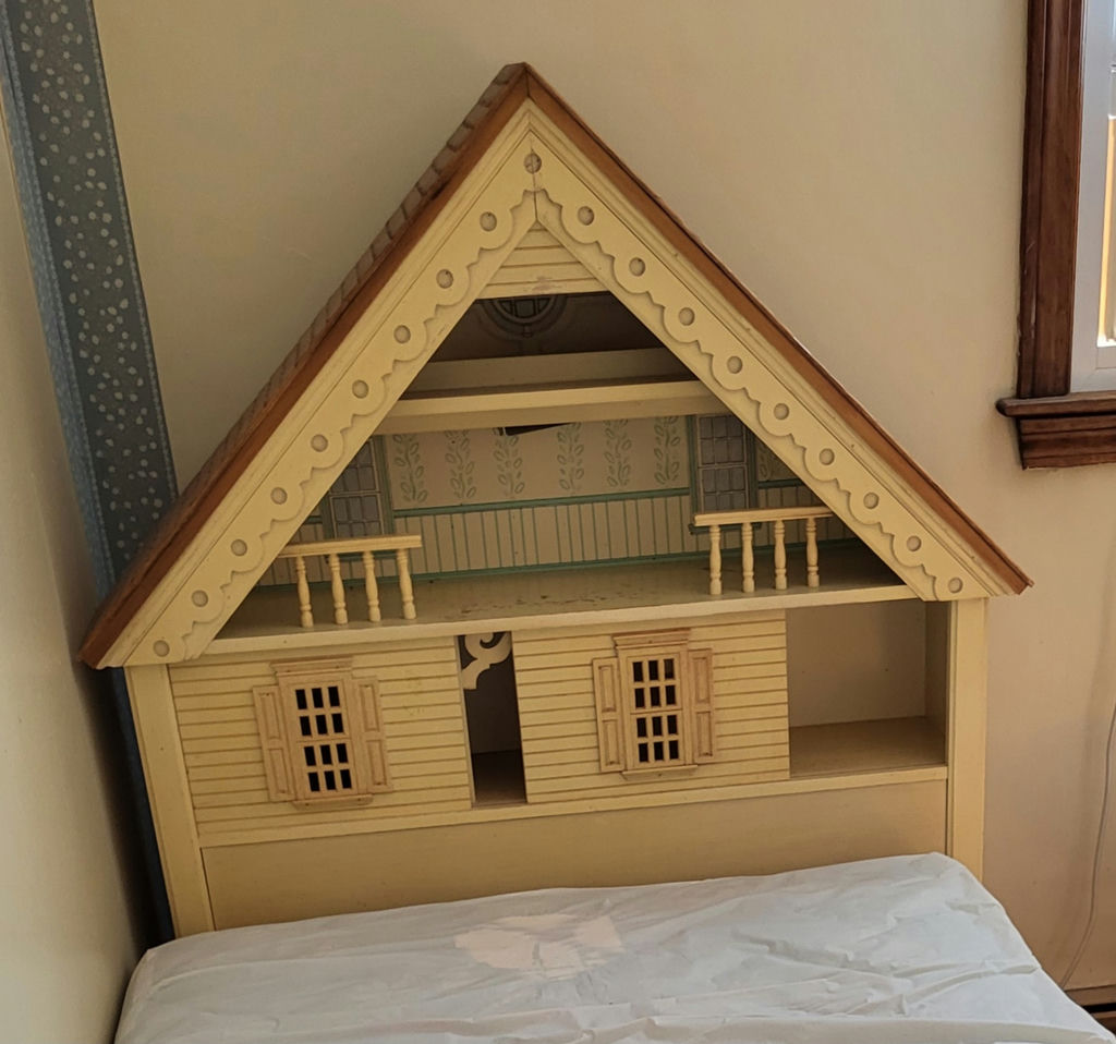 Singer Furniture Dollhouse-Themed Bedroom Furniture Set - image 4 of 14