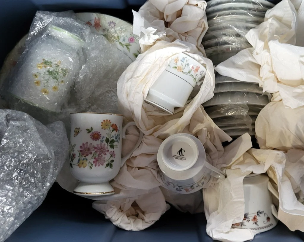 Mixed Lot of China Pieces - image 2 of 6