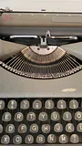 Montana Luxe Portable Typewriter - thumbnail 4 of 8
