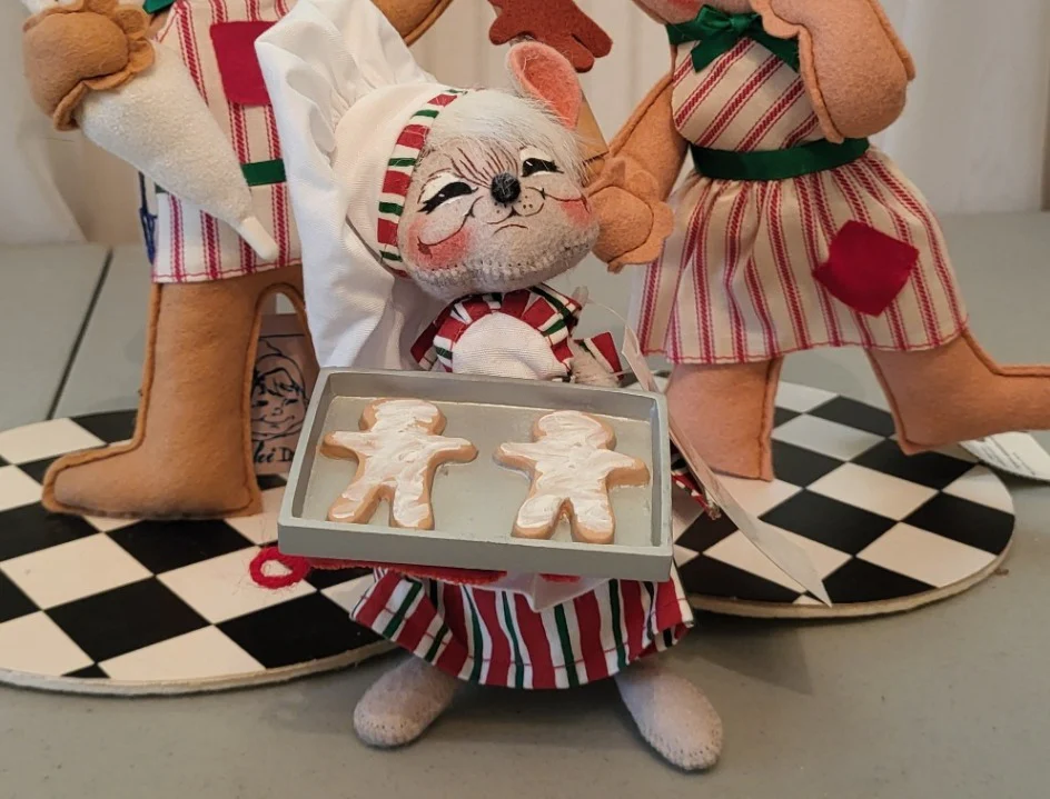 Annalee | Holiday Baking / Gingerbread Chef collection - image 1 of 2