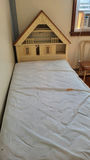 Singer Furniture Dollhouse-Themed Bedroom Furniture Set - thumbnail 5 of 14
