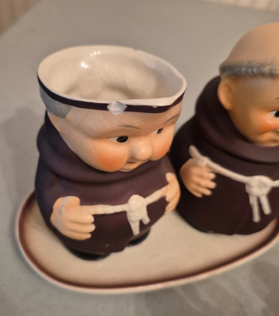 Hummel, Normal Rockewell, Goebel Figurines - image 3 of 13