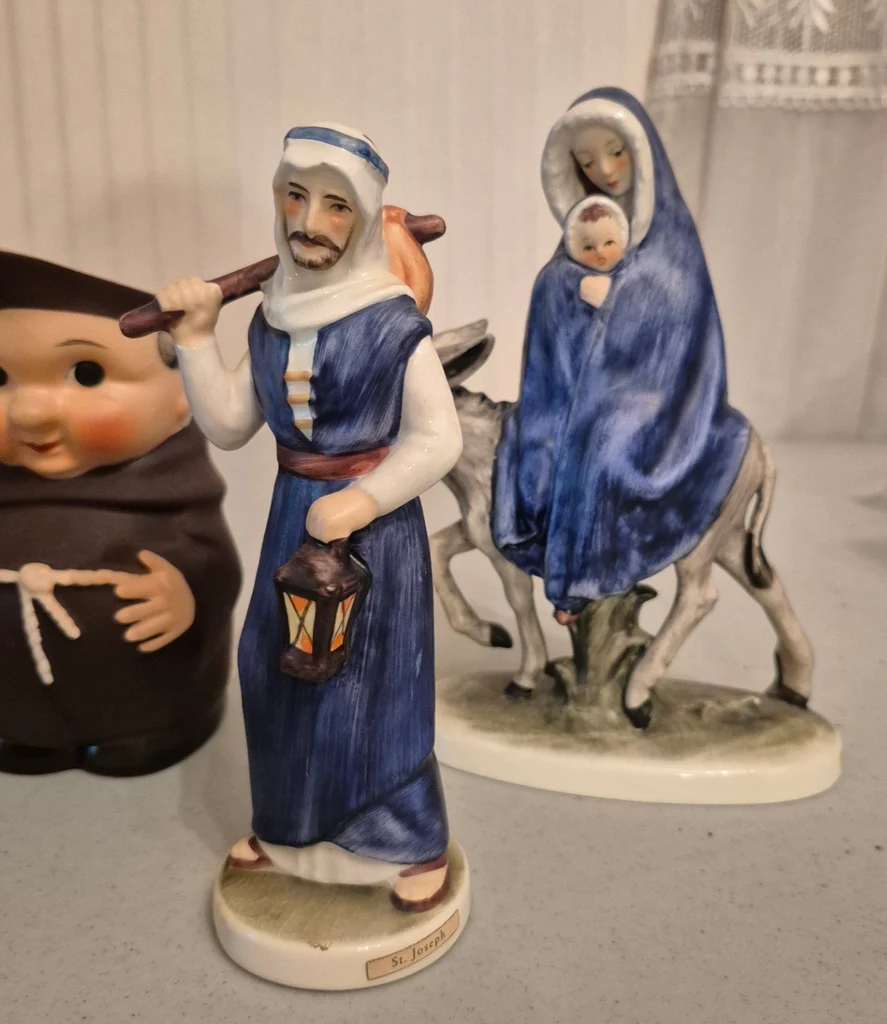 Hummel, Normal Rockewell, Goebel Figurines - image 12 of 13