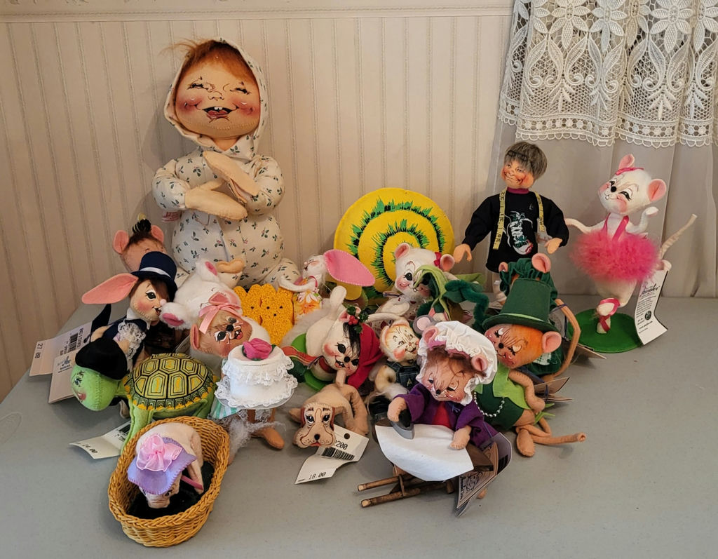 Vintage Annalee Dolls - image 1 of 2