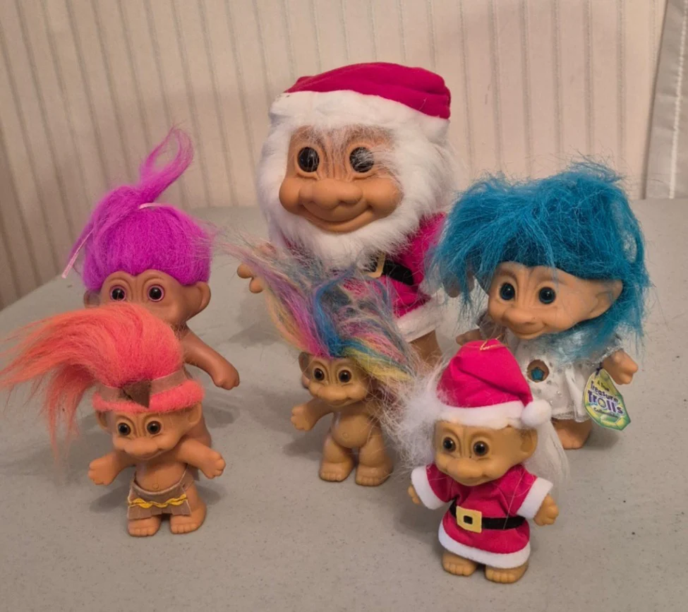  Troll Dolls Including Holiday Figures - image 3 of 4