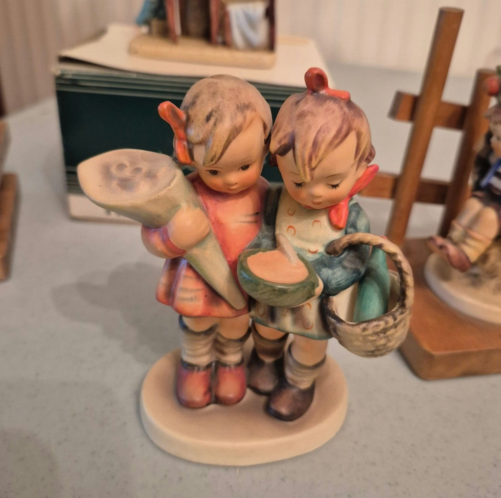 Hummel, Normal Rockewell, Goebel Figurines - image 10 of 13