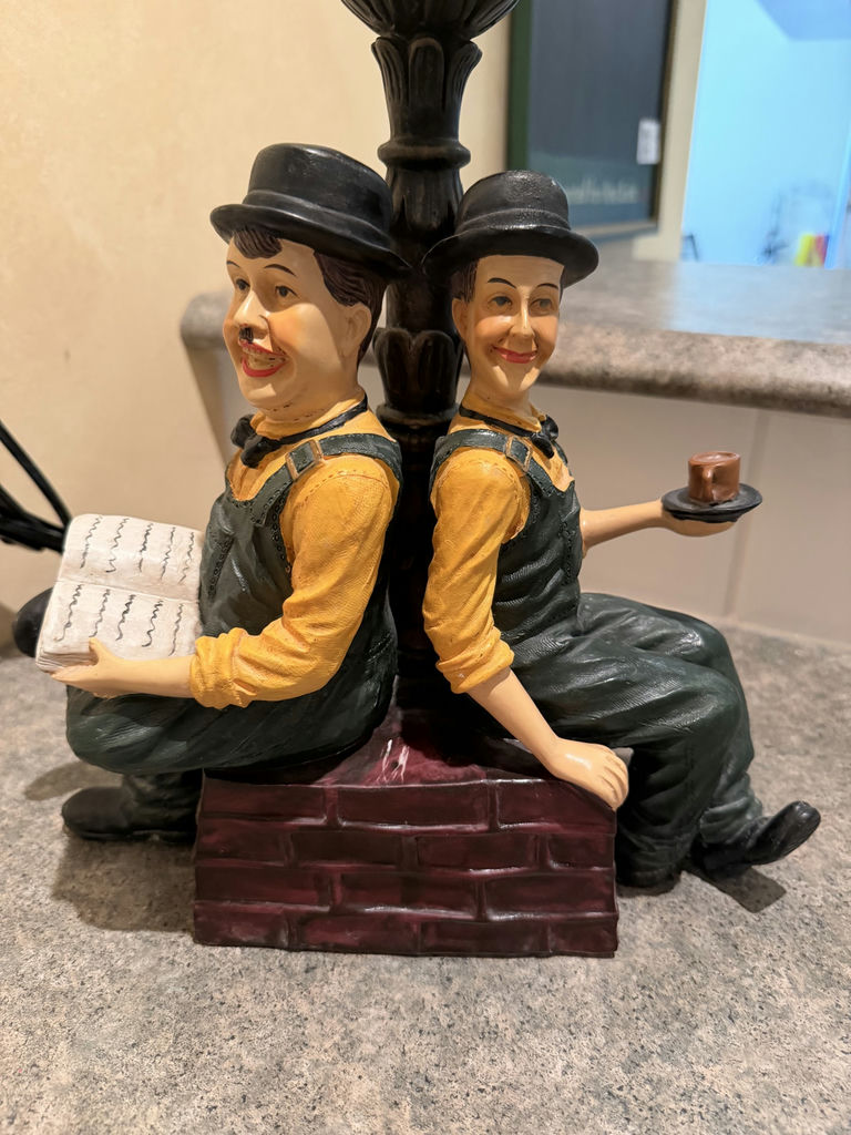 Vintage Laurel And Hardy Table Lamp - image 4 of 8