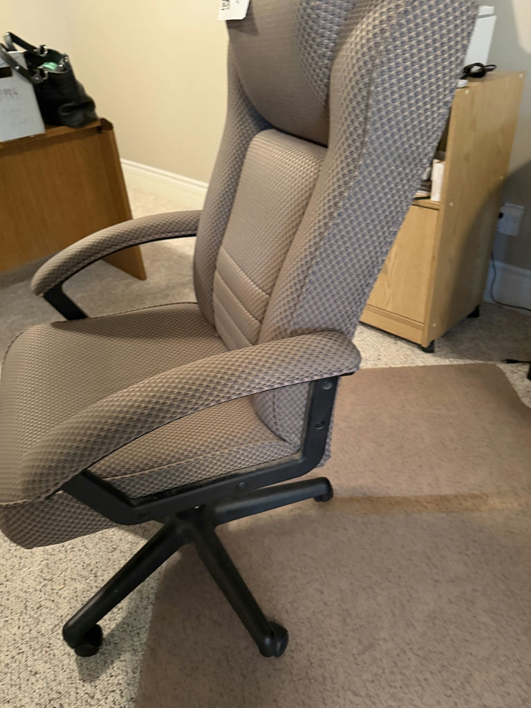 Adjustable Desk Chair - image 5 of 6