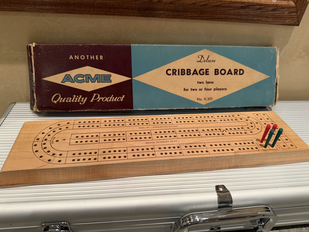 Poker Set & Cribbage Board - image 10 of 13