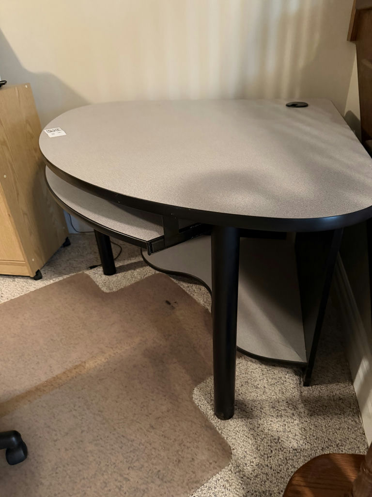 Corner Desk - image 6 of 7