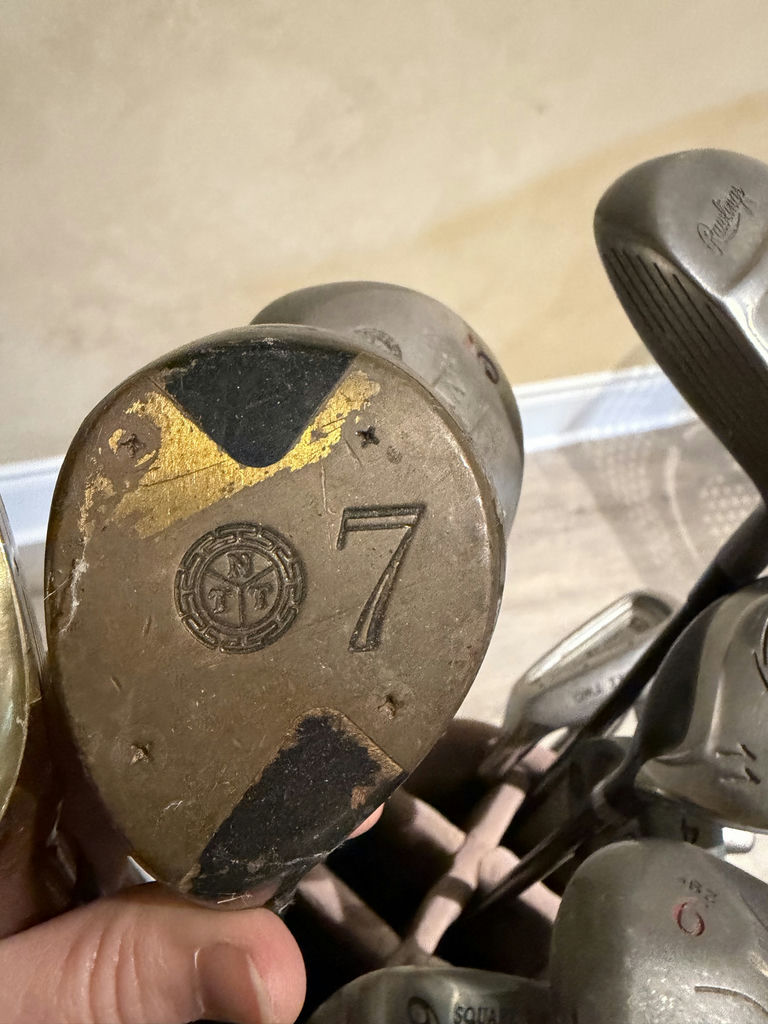 Catalina Golf Bag with Clubs - image 8 of 17