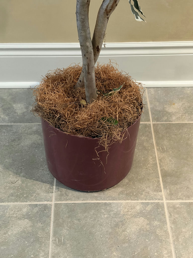 6.5’ Faux Tree - image 6 of 6