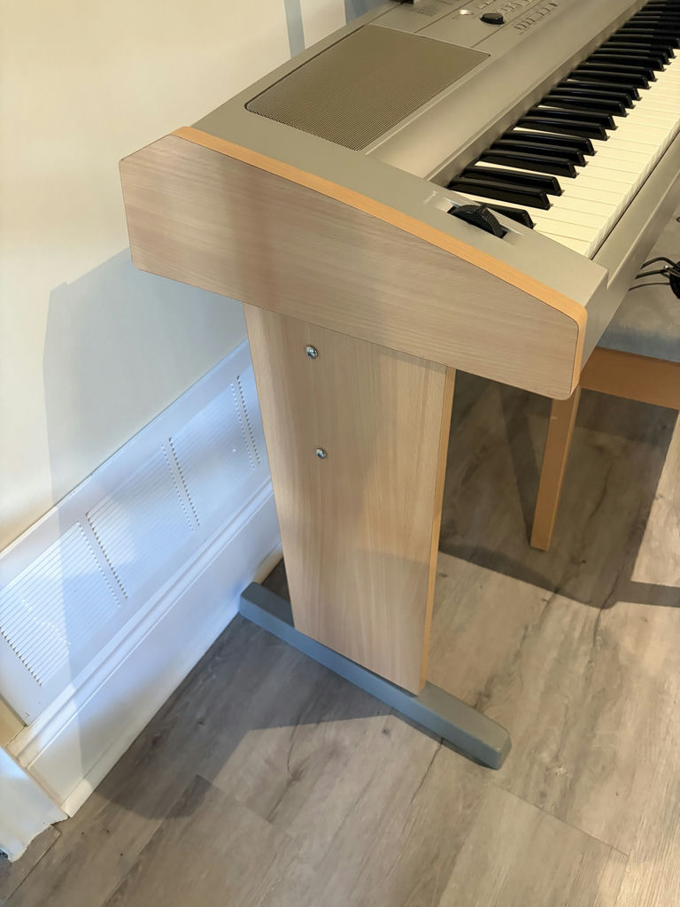 Yamaha Portable Grand Piano DGX-500 With Bench - image 12 of 13