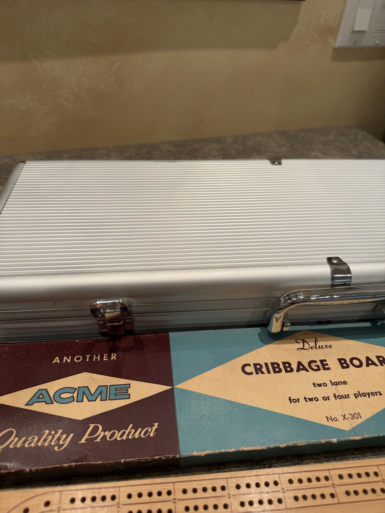 Poker Set & Cribbage Board - image 7 of 13