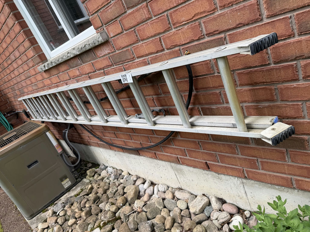 24' Extension Ladder - image 2 of 4