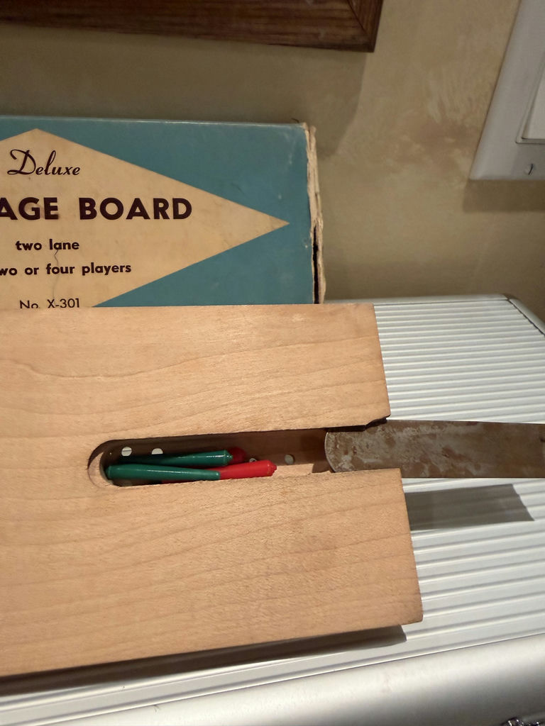 Poker Set & Cribbage Board - image 12 of 13