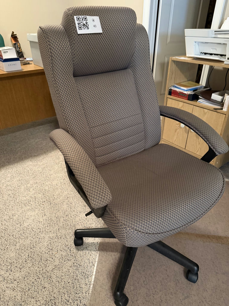 Adjustable Desk Chair - image 4 of 6