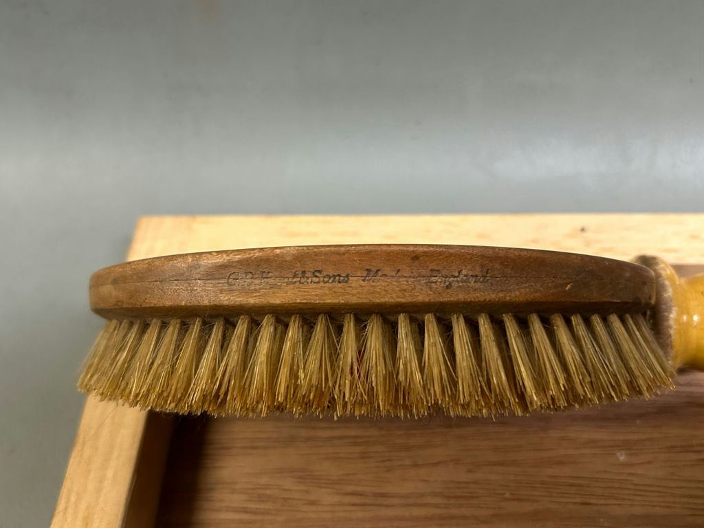 Vintage Collectible Brushes  - image 4 of 8