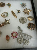 Costume Jewelry - thumbnail 5 of 7
