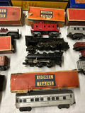 Vintage Lionel Trains and Accessories - thumbnail 2 of 11