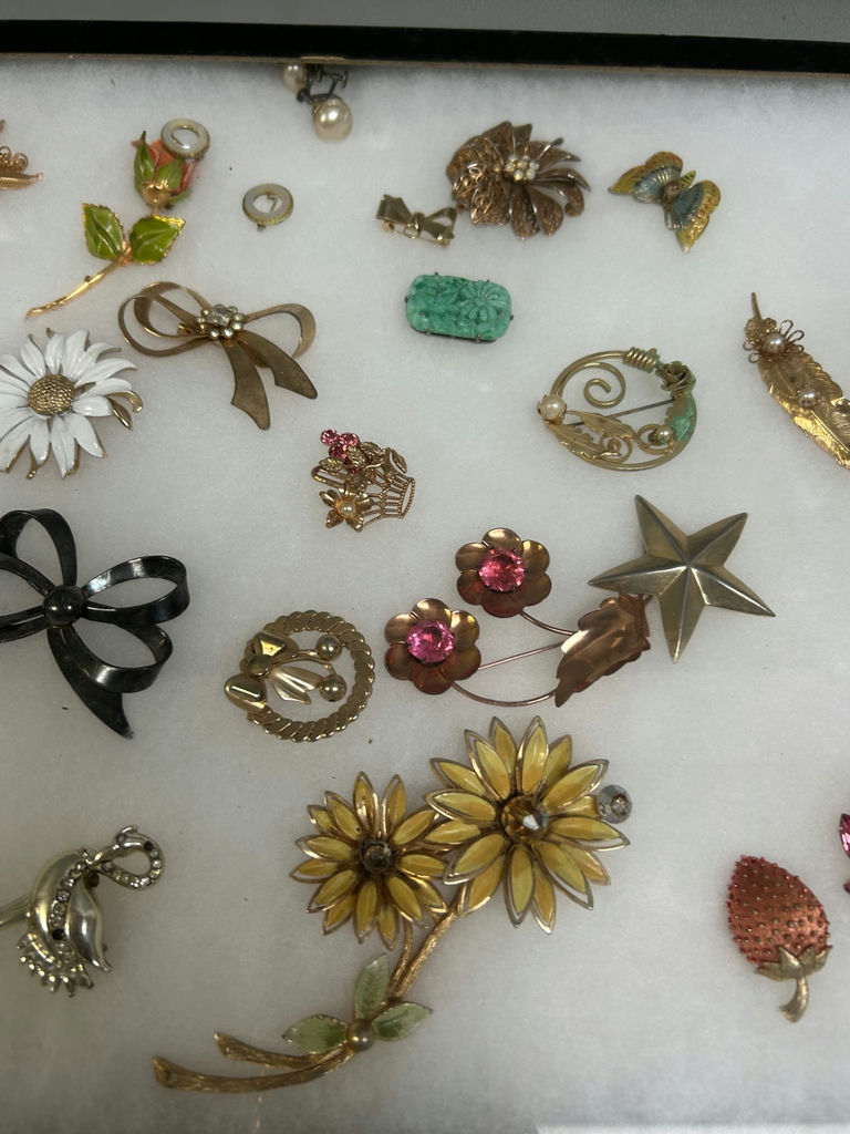 Costume Jewelry - image 6 of 7