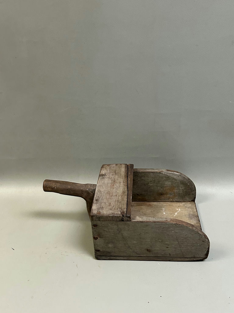 Antique Primitive Wooden Feed Scoop - image 4 of 6