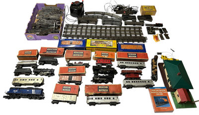 Vintage Lionel Trains and Accessories - Image 1 of 11