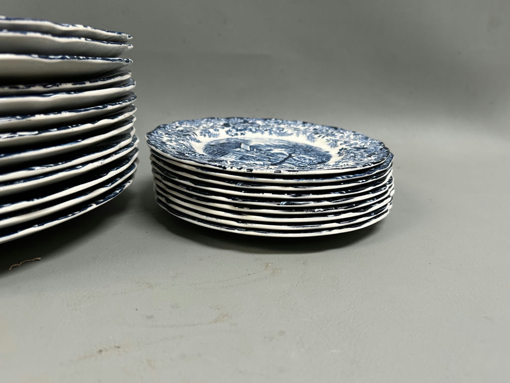 Johnson Bros Mill Stream Plates - image 5 of 5