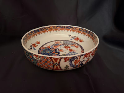 Japanese Imari-style porcelain bowl, - Image 1 of 5
