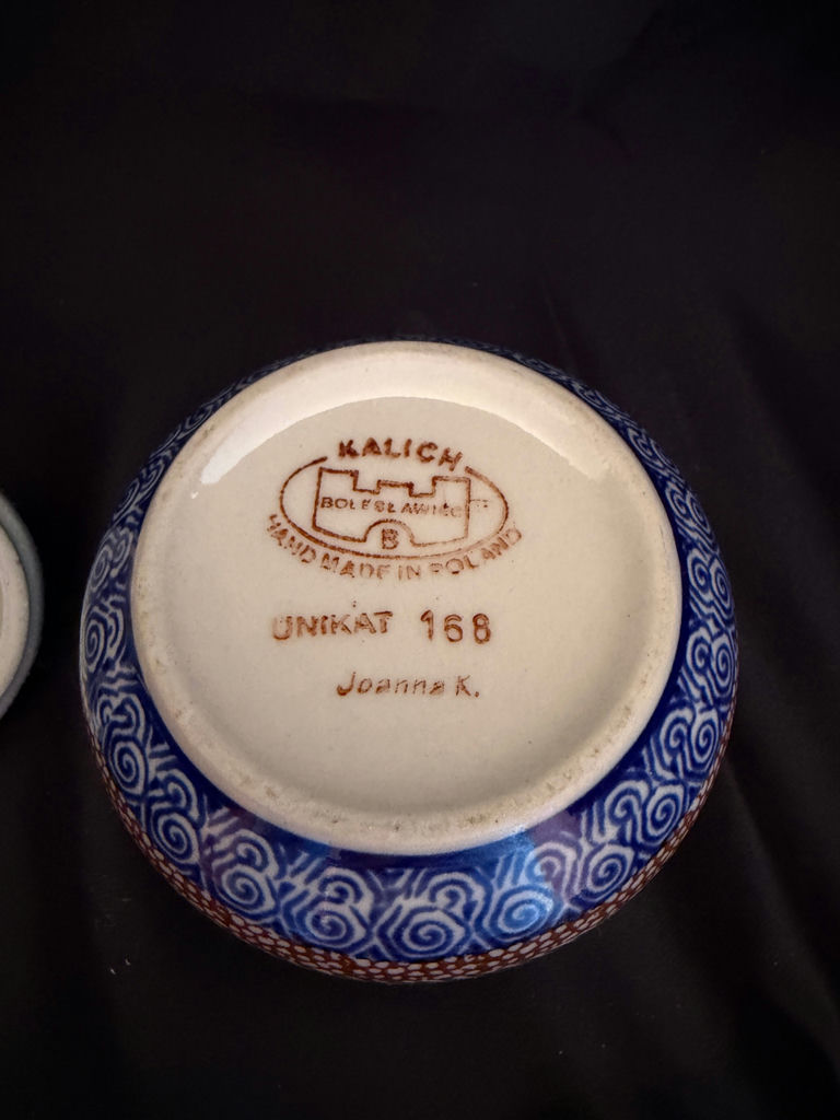Bolesławiec Polish pottery sugar bowl with a lid - image 3 of 4