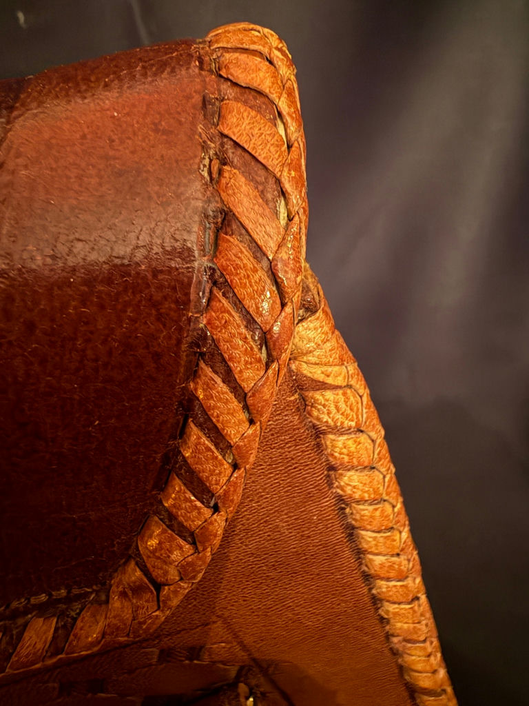 Hand tooled Mexican Leather Handbag - image 13 of 20