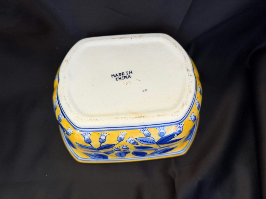 vintage Chinese Chinoiserie porcelain dish - image 3 of 3