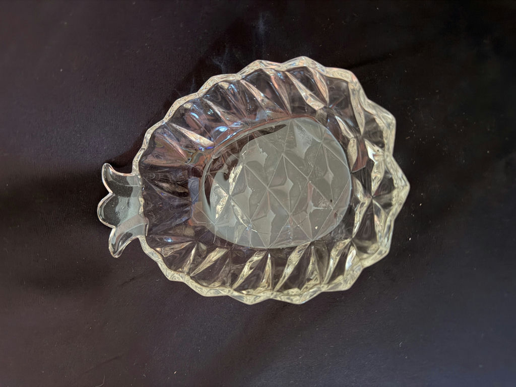 Vintage clear pressed pineapple shaped glass dish - image 1 of 2