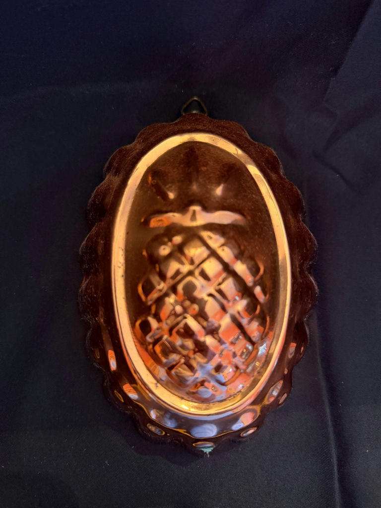vintage copper mold shaped like a pineapple - image 1 of 2