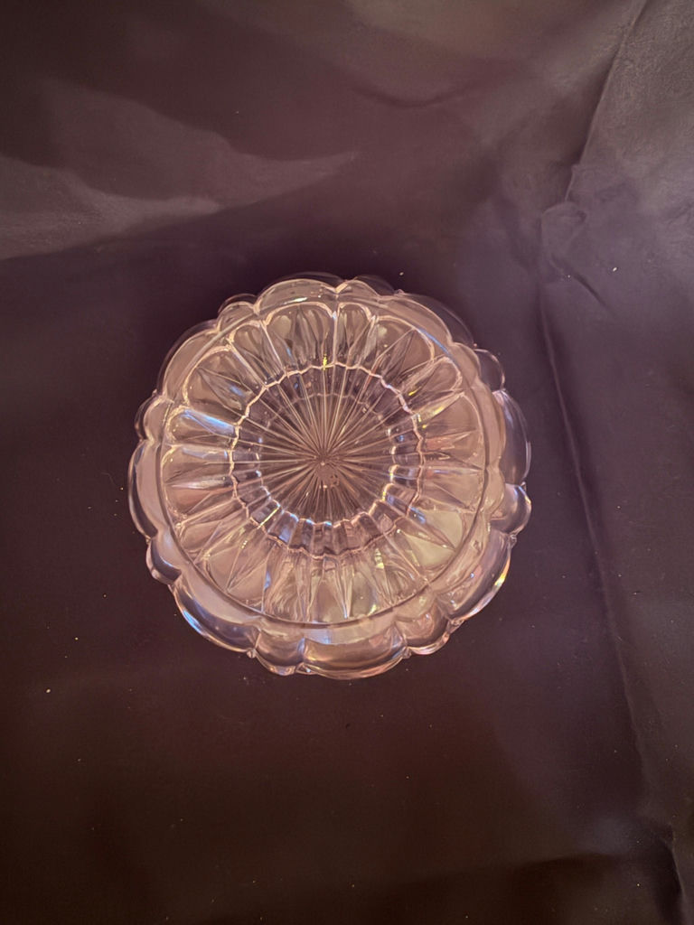 Vintage glass trinket dish - image 5 of 6